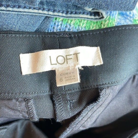 New without tags. Loft Sutton Skinny pants. Navy blue. - Picture 3 of 4